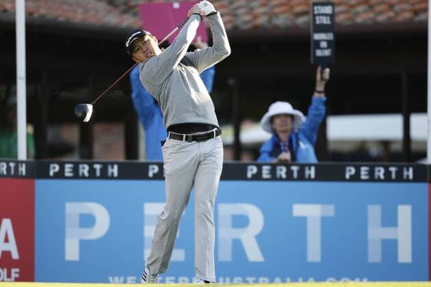 25.02.2016. Perth, Australia. ISPS HANDA Perth International Golf. David Lipsky (USA) hits his first shot for the tournament on tee 1 day 1. xActionxPlusxOperationsx  ActionPlus11710791