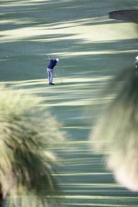 25.02.2016. Perth, Australia. ISPS HANDA Perth International Golf. Mathew Goggin (AUS) hits his second shot for the tournament at the first hole on day 1. xActionxPlusxOperationsx  ActionPlus11710824