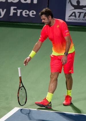 Stan Stanislas Wawrinka (SUI) wirft veraergert den Schlaeger zu Boden, Aerger,Frust,Emotion, Tennis - Dubai Duty Free Tennis Championships - ATP Tennis Herren - - Dubai - - United Arab Emirates - 25 February 2016. Â