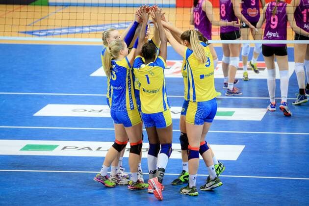 Schwerin, 25. February 2016 Volleyball, Saison 2015 2016, CEV-Cup Frauen, Challenge Phase, Rückspiel, Schweriner SC - CS Volei Alba Blaj: Jubel beim Schweriner SC