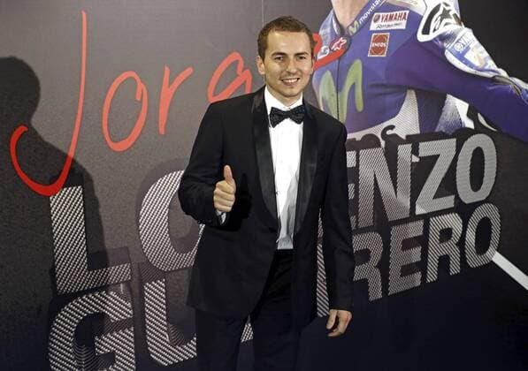 Spanish pilot Jorge Lorenzo (R) poses as he arrives at the presentation of the documentary Jorge Lorenzo Guerrero celebrated in Madrid, Spain, 25 February 2016. JORGE LORENZO GUERRERO DOCUMENTARY PRESENTATION !ACHTUNG: NUR REDAKTIONELLE NUTZUNG!  GRA562 20160225-635920332076161602