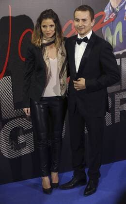 Spanish pilot Jorge Lorenzo (R) poses with his girlfriend as he arrives at the presentation of the documentary Jorge Lorenzo Guerrero celebrated in Madrid, Spain, 25 February 2016. JORGE LORENZO GUERRERO DOCUMENTARY PRESENTATION !ACHTUNG: NUR REDAKTIONELLE NUTZUNG!  GRA563 20160225-635920332775197602