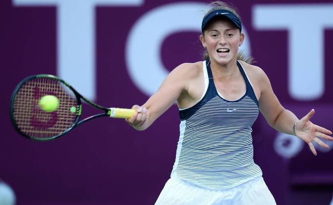 DOHA, Feb. 25, 2016 -- Jelena Ostapenko of Latvia competes during the women s singles quarterfinal match against Zheng Saisai of China at the WTA Tennis Damen Qatar Open 2016 in Doha, Qatar, Feb. 25, 2016. Jelena Ostapenko won 2-0. ) (SP)QATAR-DOHA-TENNIS-WTA QATAR OPEN 2016 Nikku 