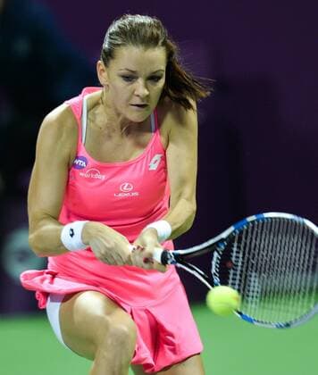 DOHA, Feb. 25, 2016 -- Agnieszka Radwanska of Poland competes during the women s singles quarterfinal match against Roberta Vinci of Italy at the WTA Tennis Damen Qatar Open 2016 in Doha, Qatar, Feb. 25, 2016. Agnieszka Radwanska won 2-1. ) (SP)QATAR-DOHA-TENNIS-WTA QATAR OPEN 2016 Nikku 