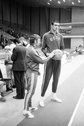 EuroBasket 2022, DBB, Historie, EM - Historie Helmut Uhlig (BR Deutschland, li.) und Vladimir Andreev (UdSSR)