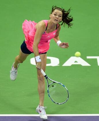 (160227) -- DOHA, Feb. 26, 2016 -- Agnieszka Radwanska of Poland serves the ball during the women s singles semi-final match against Carla Suarez Navarro of Spain at the WTA Tennis Damen Qatar Total Open 2016 in Doha, Qatar Feb. 26, 2016. Carla Suraez Navarro won 2-0. ) (SP)QATAR-DOHA-TENNIS-WTA QATAR OPEN 2016 Nikku 