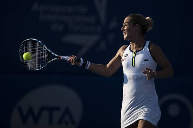 (160227) -- GUERRERO, Feb. 26, 2016 -- Dominika Cibulkova of Slovakia competes during the women s singles semifinal match against Christina Mchale of the United States at the Mexican Open 2016 in Acapulco, Mexico, on Feb. 26, 2016. Dominika Cibulkova won 2-0 to enter the final. Jesus Espinosa) (jp) (sp) (SP)MEXICO-ACAPULCO-TENNIS-MEXICAN OPEN e JesusxEspinosa 