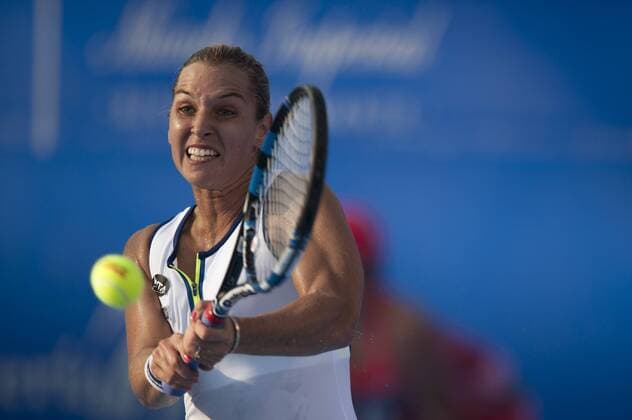 (160227) -- GUERRERO, Feb. 26, 2016 -- Dominika Cibulkova of Slovakia competes during the women s singles semifinal match against Christina Mchale of the United States at the Mexican Open 2016 in Acapulco, Mexico, on Feb. 26, 2016. Dominika Cibulkova won 2-0 to enter the final. Jesus Espinosa) (jp) (sp) (SP)MEXICO-ACAPULCO-TENNIS-MEXICAN OPEN e JesusxEspinosa 