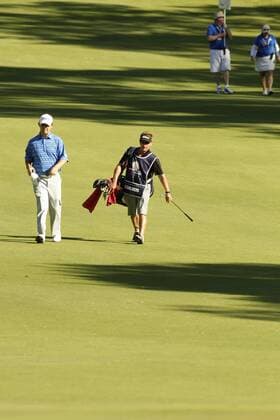 27.02.2016. Perth, Australia. ISPS HANDA Perth International Golf. Greg Chalmers walks with his caddy to the second green on day 3. xDavidxWoodleyx  ActionPlus11711514