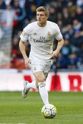 27.02.2016. Madrid, Spain. Toni Kroos (8) Real Madrid during La Liga match between Real Madrid and Atletico de Madrid at the Santiago Bernabeu stadium in Madrid, Spain xEnriquexdexlaxFuentex  ActionPlus11711942