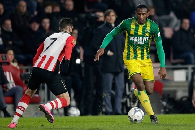 (L-R) Gaston Pereiro of PSV, Dion Malone of ADO Den Haag during the Dutch Eredivisie match between PSV Eindhoven and ADO Den Haag at the Phillips stadium on February 27, 2016 in Eindhoven, The Netherlands PSV Eindhoven v ADO Den Haag Dutch Eredivisie 2015 2016 xVIxxIVx 5056783