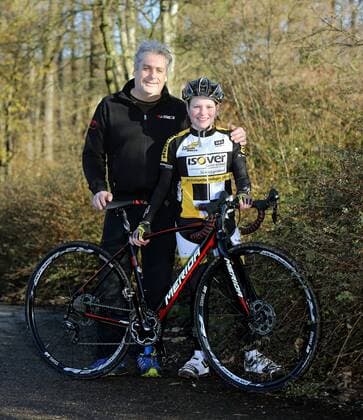 Radsport, Fotoshooting mit Isabell Kämpfert Stuttgart Radsport Isabell Kämpfert (1. RV Stuttgardia 1886 e.v.), v.l. Trainer Jürgen Bubeck, Isabell Kämpfert Die Einverständniserklärung der Eltern liegt nicht schriftlich vor.