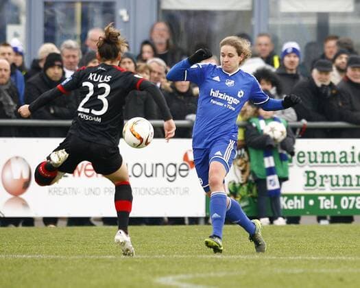 SC Sand - 1. FFC Turbine Potsdam Lidija KULIS, FFC Turbine Potsdam - Nina BURGER, SC Sand, Aktion quer, Fußball, Frauen, Allianz-Frauen-Bundesliga Saison 2015 2016
