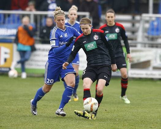 SC Sand - 1. FFC Turbine Potsdam Jana VOJTEKOVA, SC Sand - Jolanta SIWINSKA, FFC Turbine Potsdam, Aktion quer, Fußball, Frauen, Allianz-Frauen-Bundesliga Saison 2015 2016