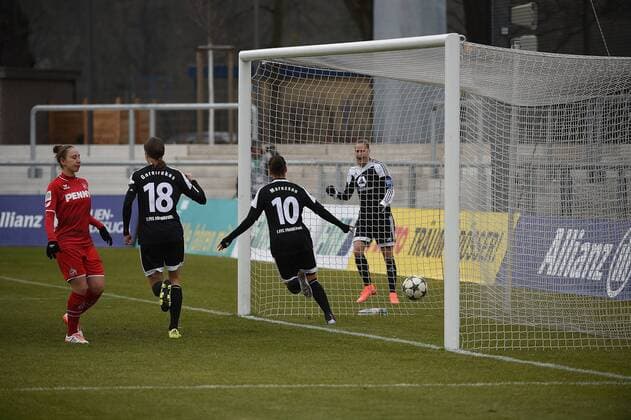 28.02.2016, xjhx, Fussball 1.Bundesliga Damen, 1.FFC Frankfurt - 1.FC Koeln, emspor, v.l. Dzsenifer Marozsan (1.FFC Frankfurt) celebrate the goal, Torjubel zum 1:0