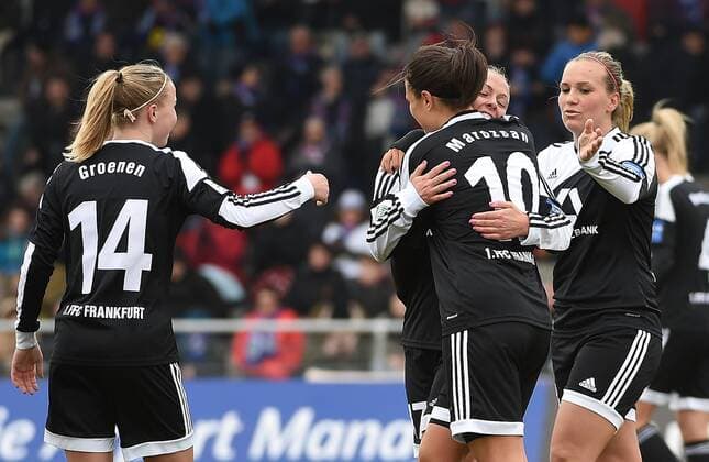 28.02.2016, xjhx, Fussball 1.Bundesliga Damen, 1.FFC Frankfurt - 1.FC Koeln, emspor, v.l. Jackie Groenen (1.FFC Frankfurt), Mandy Islacker (1.FFC Frankfurt), Dzsenifer Marozsan (1.FFC Frankfurt) celebrate the goal, Torjubel zum 2:0