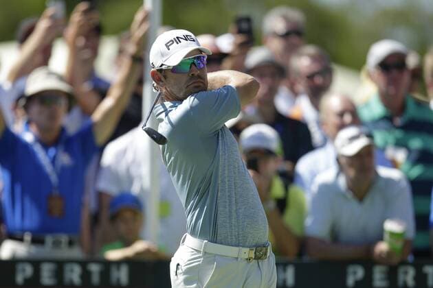 28.02.2016. Perth, Australia. ISPS HANDA Perth International Golf. Tournament winner Louis Oosthuizen (ZAF) tees off on the 10th during his final round. xDavidxWoodleyx  ActionPlus11712261