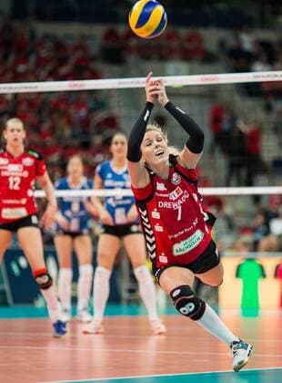 Mannheim, Deutschland, 28.02.2016: Volleyball DVV Pokalfinale 2016 - Finale der Frauen - Allianz MTV Stuttgart - Dresdner SC. Renata Sandor (Stuttgart 7)