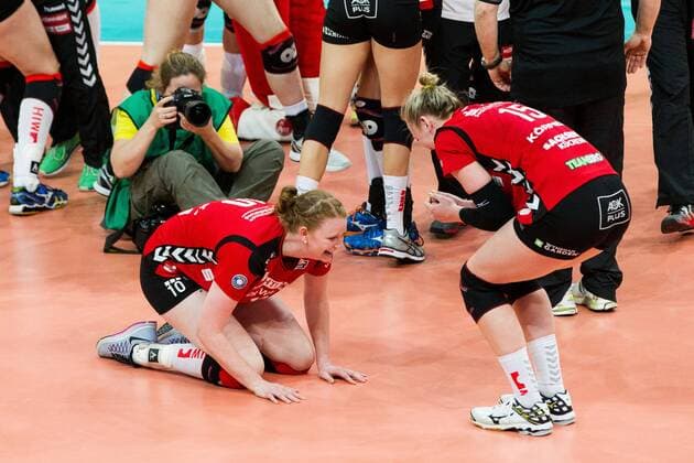 Mannheim Kathleen Elizabeth Slay ( 10 Dresdner SC) am Boden; Volleyball DVV-Pokalfinale 2016, SAP-Arena, Mannheim Deutschland, 20160228; Finale Damen: Allianz MTV Stuttgart vs Dresdner SC Copyright: Wuechner Eibner-Pressefoto EP_NWR
