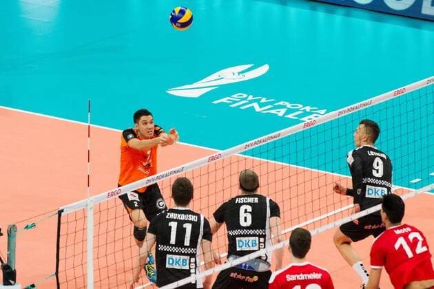 Mannheim Erik Shoji ( 2 Berlin Recycling Volleys); Volleyball DVV-Pokalfinale 2016, SAP-Arena, Mannheim Deutschland, 20160228; Finale Herren: TV Ingersoll Buehl vs Berlin Recycling Volleys Copyright: Wuechner Eibner-Pressefoto EP_NWR