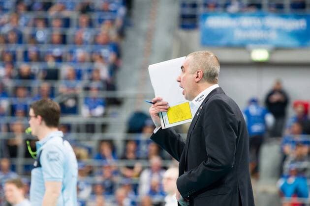 Mannheim Roberto Serniotti (Trainer Berlin Recycling Volleys); Volleyball DVV-Pokalfinale 2016, SAP-Arena, Mannheim Deutschland, 20160228; Finale Herren: TV Ingersoll Buehl vs Berlin Recycling Volleys Copyright: Wuechner Eibner-Pressefoto EP_NWR