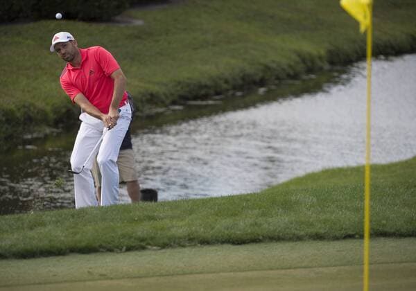 28 February 2016: Sergio Garcia makes chip shot out of the rough during the final round of the Honda Classic at the PGA Golf Herren National Resort & Spa in Palm Beach Gardens, FL. (Photo by Doug Murray Icon Sportswire) GOLF: FEB 28 PGA - The Honda Classic - Final Round Icon796160228023 EDITORIAL USE ONLY