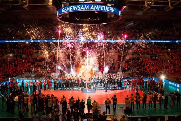 Mannheim Jubel Dresden und Berlin; Volleyball DVV-Pokalfinale 2016, SAP-Arena, Mannheim Deutschland, 20160228; Finale Herren: TV Ingersoll Buehl vs Berlin Recycling Volleys Copyright: Wuechner Eibner-Pressefoto EP_NWR