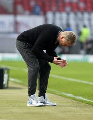 Karlsruher SC - SC Paderborn Deutschland, Karlsruhe, 01.03.2016, Fussball, 2. Bundesliga, Saison 2015 2016, 24. Spieltag, Karlsruher SC - SC Paderborn: Stefan Effenberg (Trainer SC Paderborn).