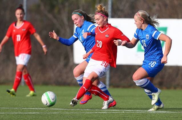 SOCCER - U19 test match, ladies, AUT vs FIN LINDABRUNN,AUSTRIA,02.MAR.16 - SOCCER - OEFB international match Länderspiel test match, Under 19, ladies, Austria vs Finland. Image shows Heidi Kollanen (FIN), Sandrine Sobotka (AUT) and Roosa Broijer (FIN). GEPAxpictures xCh.xKelemen