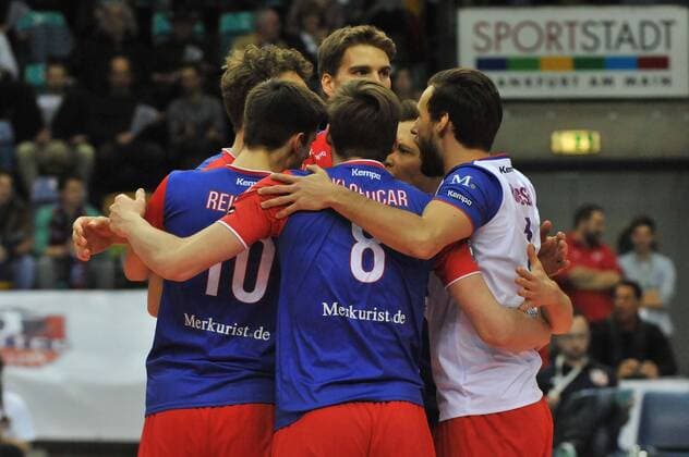 02.03.2016, xtkx, Volleyball 1.Bundesliga, United Volleys - TSV Herrsching, emspor v.l. Moritz Reichert (United Volleys) , Jan Klobucar (United Volleys) , Florian Ringseis (United Volleys) ,