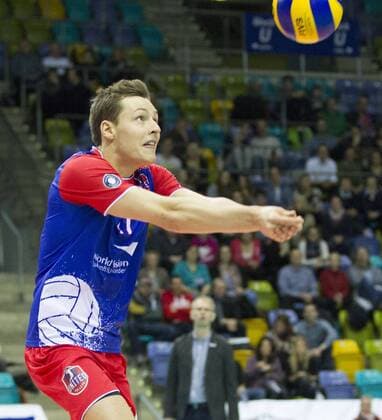 Volleyball Hessen - 1. Bundesliga Männer 02.03.2016 United Volleys Rheinmain (blau) - TSV Herrsching (blau) v.l. Jan Zimmermann (RheinMain 17) United Volleys Rheinmain - TSV Herrsching