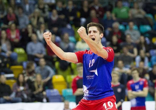 Volleyball Hessen - 1. Bundesliga Männer 02.03.2016 United Volleys Rheinmain (blau) - TSV Herrsching (blau) v.l. Moritz Reichert (RheinMain 10) United Volleys Rheinmain - TSV Herrsching