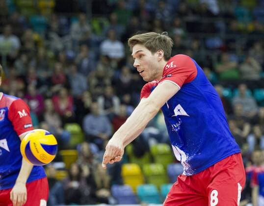 Volleyball Hessen - 1. Bundesliga Männer 02.03.2016 United Volleys Rheinmain (blau) - TSV Herrsching (blau) v.l. Jan Klobucar (RheinMain 8) United Volleys Rheinmain - TSV Herrsching