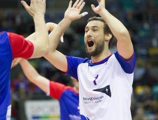 Volleyball Hessen - 1. Bundesliga Männer 02.03.2016 United Volleys Rheinmain (blau) - TSV Herrsching (blau) v.l. Florian Ringseis (RheinMain 1) United Volleys Rheinmain - TSV Herrsching