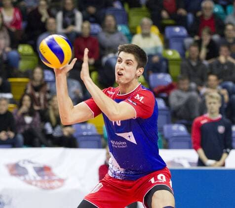 Volleyball Hessen - 1. Bundesliga Männer 02.03.2016 United Volleys Rheinmain (blau) - TSV Herrsching (blau) v.l. Moritz Reichert (RheinMain 10) United Volleys Rheinmain - TSV Herrsching
