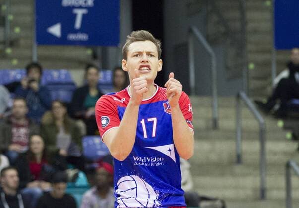 Volleyball Hessen - 1. Bundesliga Männer 02.03.2016 United Volleys Rheinmain (blau) - TSV Herrsching (blau) v.l. Jan Zimmermann (RheinMain 17) United Volleys Rheinmain - TSV Herrsching
