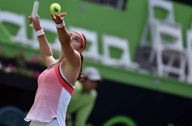 French tennis player Caroline Garcia in action before Croatian Petra Martic during a Monterrey Tennis Open third journey match held in Monterrey, Mexico, 02 March 2016. EFE Miguel Serra MONTERREY TENNIS OPEN !ACHTUNG: NUR REDAKTIONELLE NUTZUNG!  MON451 20160303-635925605121705641