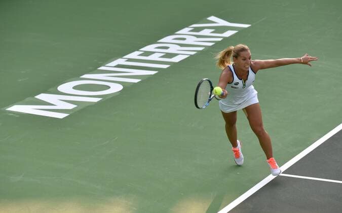 Slovakian tennis player Dominika Cibulkova in action before Estonian Anett Kontaveit during a Monterrey Tennis Open third journey match held in Monterrey, Mexico, 02 March 2016. EFE Miguel Serra MONTERREY TENNIS OPEN !ACHTUNG: NUR REDAKTIONELLE NUTZUNG!  MON454 20160303-635925659948991686