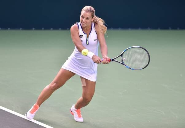 Slovakian tennis player Dominika Cibulkova in action before Estonian Anett Kontaveit during a Monterrey Tennis Open third journey match held in Monterrey, Mexico, 02 March 2016. EFE Miguel Serra MONTERREY TENNIS OPEN !ACHTUNG: NUR REDAKTIONELLE NUTZUNG!  MON455 20160303-635925665700087686