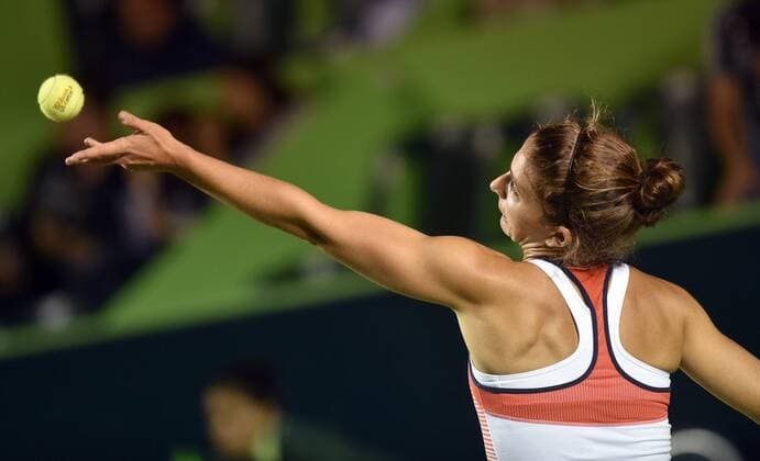 Italy Sara Errani serves a ball to Slovakia Magdalena Ribarikova during a match of the Monterrey Open in Monterrey, Mexico, 02 March 2016. Monterrey Open !ACHTUNG: NUR REDAKTIONELLE NUTZUNG!  MEX102 20160303-635925736853194297