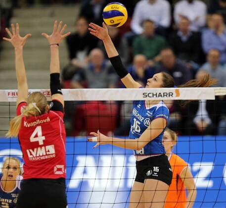 Stuttgart Volleyball Allianz MTV Stuttgart vs. USC Münster, Michaela Mlejnkova (Stuttgart, rechts)