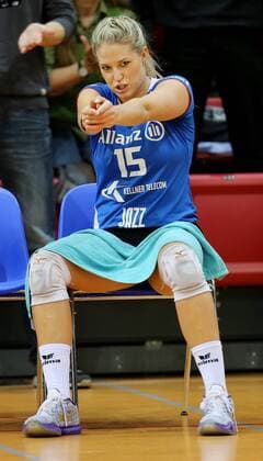 Stuttgart Volleyball Allianz MTV Stuttgart vs. USC Münster, Nichole Lindow (Stuttgart) feiert einen Punkt