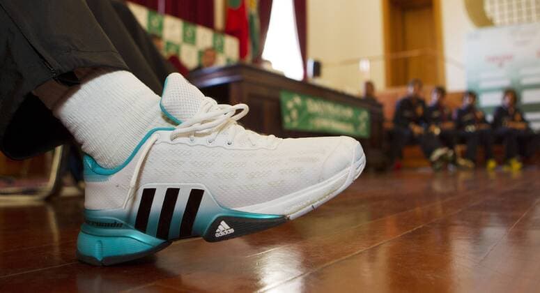 Tennis, Davis Cup, Portugal - Österreich Pressetermin TENNIS - ITF, Davis Cup, POR vs AUT GUIMARAES,PORTUGAL,03.MAR.16 - TENNIS - ITF, Davis Cup, Portugal vs Austria, draw. Image shows a shoe. GEPAxpictures xMatthiasxHauer