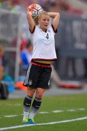Fußball, Damen, Länderspiel, Deutschland - Frankreich March 3, 2016 - Tampa, Florida, USA - Germany defender Leonie Maier (4) in action against France during the She Believes Cup at Raymond James Stadium on March 3, 2016 in Tampa, Florida. Germany won the game 1-0. Germany vs France - ZUMAm63_