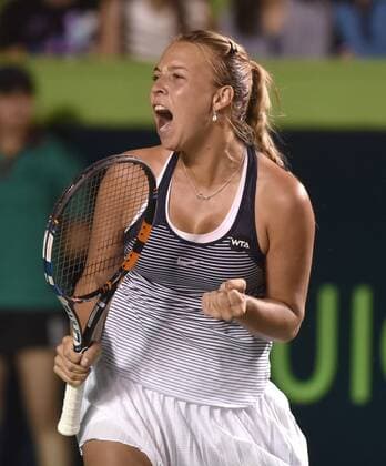 Estonian Anett Kontaveit celebrates her victory against Italian Sara Errani during a match of the Monterrey Open in Monterrey, Mexico, 03 March 2016. Monterrey Open tennis tournament !ACHTUNG: NUR REDAKTIONELLE NUTZUNG!  MEX102 20160304-635926607090807876