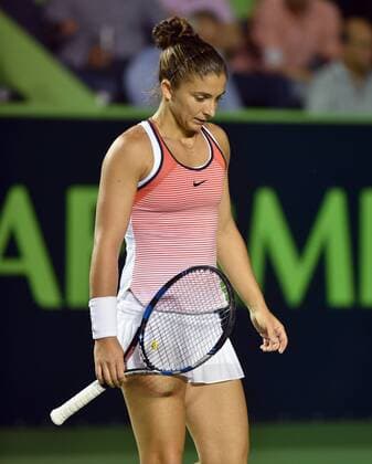 Italian Sara Errani reacts after loosing a point against Estonian Anett Kontaveit during a match of the Monterrey Open in Monterrey, Mexico, 03 March 2016. Monterrey Open tennis tournament !ACHTUNG: NUR REDAKTIONELLE NUTZUNG!  MEX102 20160304-635926608349679456