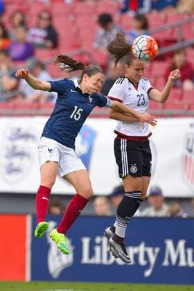 Fußball, Damen, Länderspiel, Deutschland - Frankreich March 3, 2016 - Tampa, Florida, U.S. - French midfielder ELISE BUSSAGLIA (15) and Germany midfielder SARA DABRITZ (23) go airborne for the ball during the She Believes Cup at Raymond James Stadium Soccer 2016 - Germany vs France - ZUMAm63_