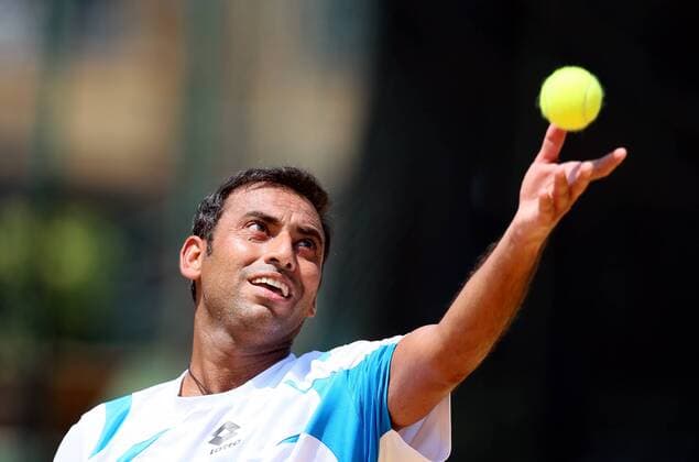 (160304) -- COLOMBO, March 4, 2016 -- Aqeel Khan of Pakistan serves during his men s single match against Zhang Ze of China during their Davis Cup World Asia Oceania Zone Group l first round single tennis match in Colombo, Sri Lanka, on March 4, 2016. Zhang won 3-0. ) (SP)SRI LANKA-COLOMBO-TENNIS-DAVIS CUP LixPeng 