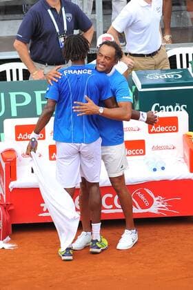 Gael Monfils (Fra) et Yannick Noah TENNIS : Coupe Davis France vs Canada 2016 - 04 03 2016 TennisMagazine Panoramic 