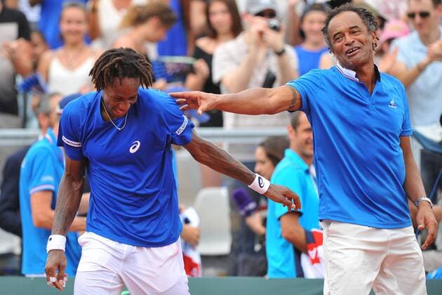 Bilder des Tages - Sport Gael Monfils (Fra) et Yannick Noah TENNIS : Coupe Davis France vs Canada 2016 - 04 03 2016 TennisMagazine Panoramic 